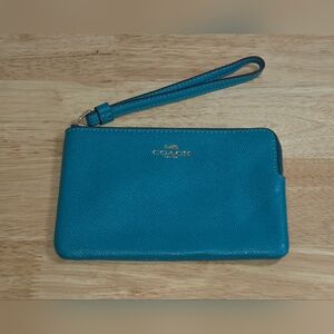 Coach Crossgrain Leather Corner Zip Wristlet Teal EUC